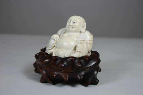 sitzender Buddha, China 19. Jahrhundert - photo 1