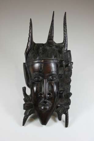 Tanzmaske, wohl Afrika 20. Jahrhundert - Foto 1