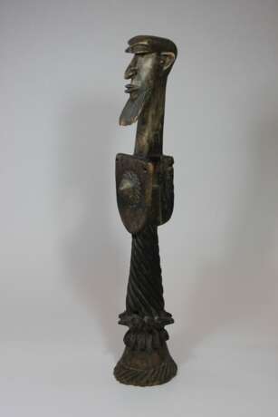 Holzfigur Afrikanischer Krieger, schmal geschnizte/ gedrechselte Holzfigur - Foto 1