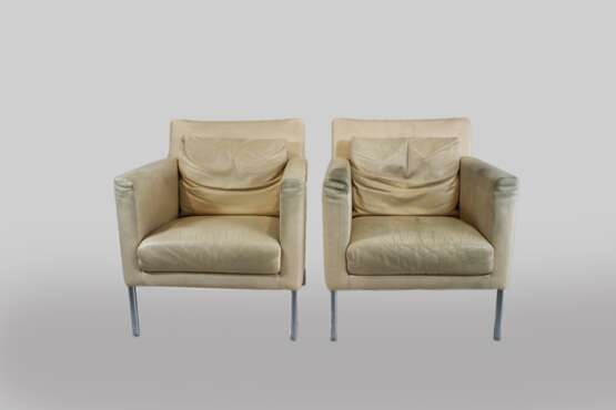 Designersofa u. zwei Sessel, Maße: Maße: Sessel je 73 x 67 x 82 cm - фото 2