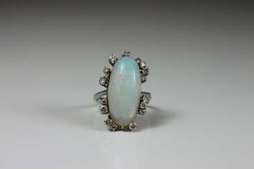 Ring, Opal mit Diamanten