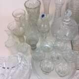 Sehr umfangreichen Konvolut Kristall und Glas: Platten, Dosen, Schüsseln, Teller, Gläser, Schalen, ges. 67 Teile. - фото 3
