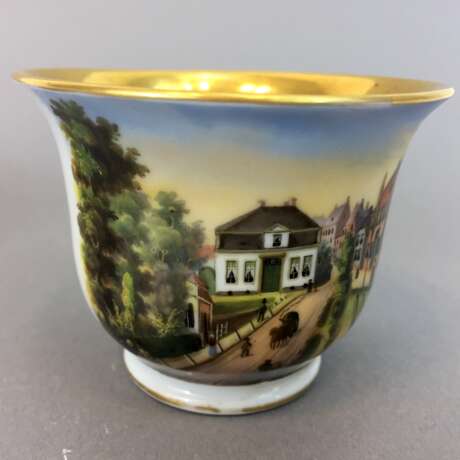 Bilder-Tasse / Ansichten-Tasse: Porzellan, von Hand bemalt, Goldrand, vergoldet, Biedermeier um 1820, sehr gut. - Foto 3