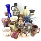 Konvolut Keramik: Vasen, Krüge, Ascher, 1 Stiefel / Trinkstifel - Foto 2