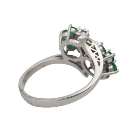Ring aus Smaragdblüten und 2 Diamanten - photo 3