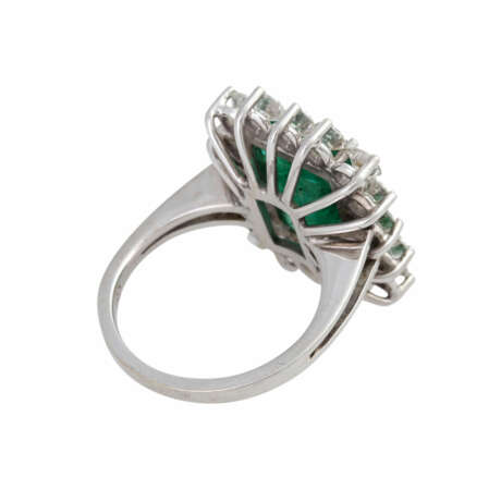 Ring mit Smaragd ca. 4,5 ct und Brillanten - photo 3