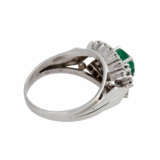 Ring mit Smaragd ca. 1,3 ct und Brillanten - photo 3