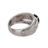 Ring mit oval fac. Saphir, ca. 0,96 ct und 38 Brillanten, - Foto 3