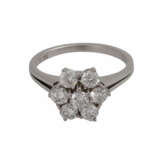 Ring mit 7 Brillanten, zusammen ca. 1,07 ct (punz.) FW (G)/VS - Foto 1