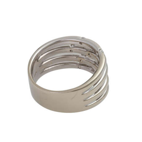 CHRIST Ring mit 8 Brillanten, zusammen ca. 0,7 ct, WEISS (H)/SI1, - фото 3