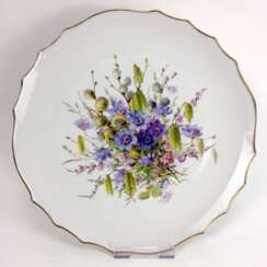 Großer Anbietteller / großer Wandteller, Meissen Teichert, Blumen-Bouquet, 19. Jahrhundert