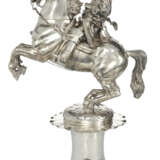 Monumentales Trinkspiel eines barocken Reiters auf steigendem Pferd - фото 2