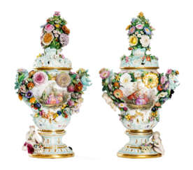 Paar prunkvolle Potpourri-Vasen