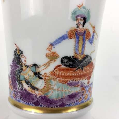 Große Trichter-Vase: Meissen Porzellan, 1001-Nacht, Goldverzierung, sehr gut. - photo 3