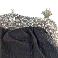Handtasche / Abendtasche: Silbermontur, Silber 800, Krone, Halbmond, Jugendstil um 1900, sehr gut.