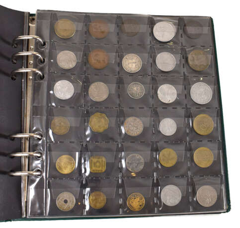 Münzalbum Mit Über 200 Münzen - photo 1