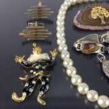 Großes Konvolut Modeschmuck: Perlernkette, Armband, Anhänger, Manschettenknöpfe,... 20. Jahrhundert - фото 3