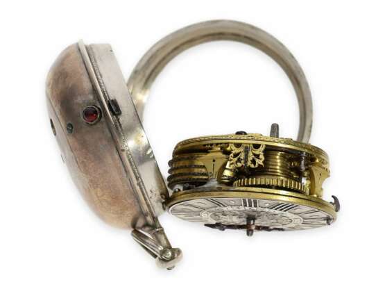 Taschenuhr: interessante, frühe Genfer Doppelgehäuse-Spindeluhr, bedeutender Genfer Uhrmacher, François Dentand, Schüler von Henry Arlaud, ca. 1690 - фото 6