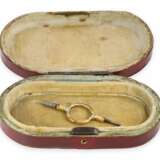 Schnupftabakdose: Kostbarkeit in musealem Erhaltungszustand, Gold/Emaille-Dose mit eingebauter Uhr und Musikwerk, zugeschrieben Piguet & Capt – Jean-Georges Rémond & Co., ca.1810 - photo 18