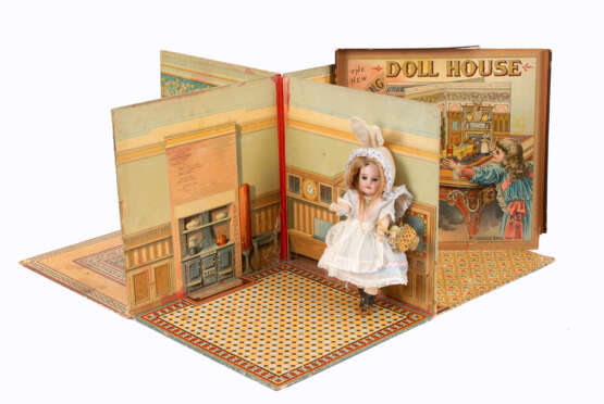 Klapp-Puppenstube "The New Folding Doll House" und Porzellankopfpuppe - фото 1