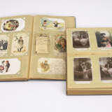 2x Postkartenalbum mit ca 400 Kitsch-Karten vor 1945 - photo 2
