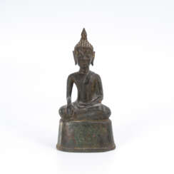Früher Buddha im Chiang-Saen Stil