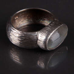 Designer-Ring mit Baumrinden-Struktur und Mondstein, Silber 835