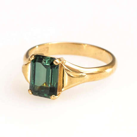 Ring mit grünem Stein - Foto 1