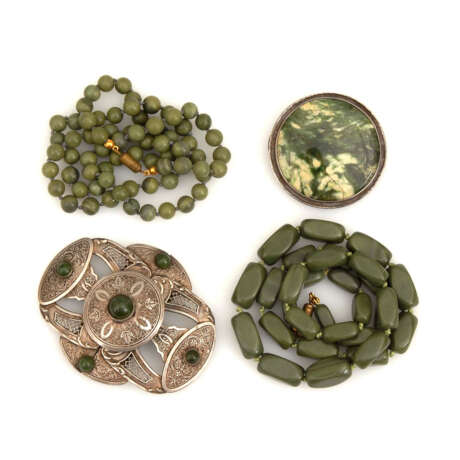 4 Schmuckteile mit grünen Steinen - photo 1
