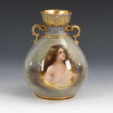 Kleine Gründerzeit-Vase mit Mädchenporträt, MEHLEM / BONN - photo 1