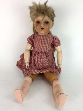 Heubach Puppe Köppelsdorf: 342 - 4/0 Germany, 45 cm, Bisquitporzellan, Masse und Holz, bekleidet, um 1920, sehr schön. - Foto 1
