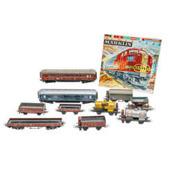 MÄRKLIN convolute of two people and eight freight wagons, gauge H0,