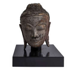 Schöner Stucco-Kopf des Buddha shakyamuni. BURMA, 19. Jahrhundert.