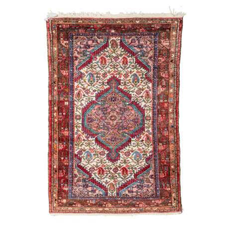 Orientteppich. HAMEDAN/IRAN, 20. Jahrhundert, 155x93 cm. - Foto 1