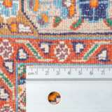 Orientteppich. MUD/PERSIEN, 20. Jahrhundert, 263x248 cm. - photo 4