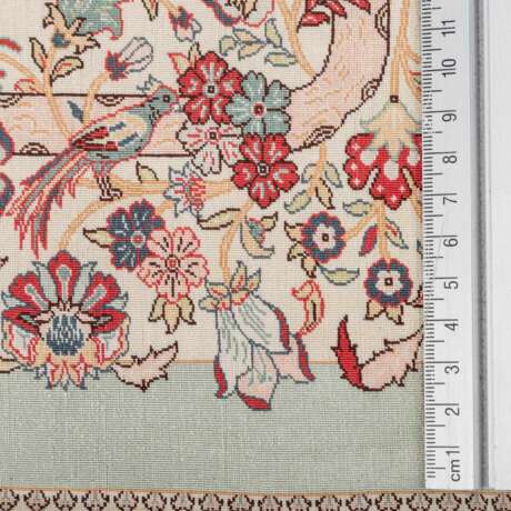 Orientteppich aus Seide. HEREKE, 2. Hälfte 20. Jahrhundert, 57x57 cm. - фото 3