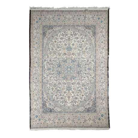 Orientteppich. NAIN/IRAN, 20. Jahrhundert, 300x200 cm. - photo 2