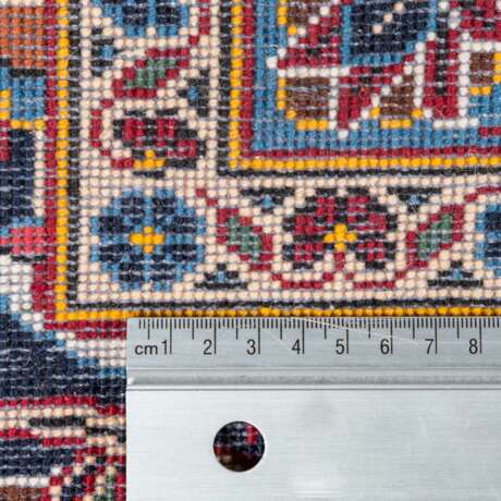 Orientteppich. KESHAN/PERSIEN, 20. Jahrhundert, 410x302 cm. - Foto 4