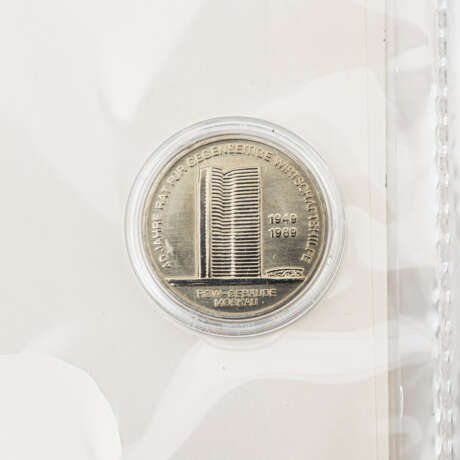 Kleine Zusammenstellung DDR Münzen - - photo 6
