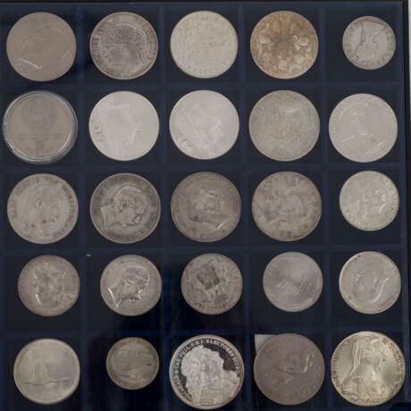 Weltmünzen - zwei Spezialkoffer gut mit Münzen - photo 3