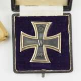 Preussen: Eisernes Kreuz, 1914, 1. Klasse, im Etui, mit Überkarton - KO. - Foto 2