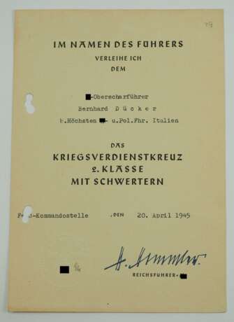 Kriegsverdienstkreuz, 2. Klasse mit Schwertern Urkunde für einen SS-Oberscharführer b. Höchsten SS- u. Pol.-Führer Italien. - фото 1