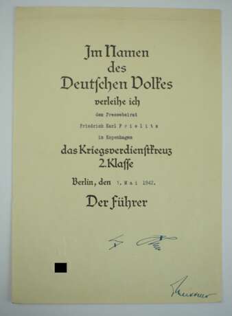 Kriegsverdienstkreuz, 2. Klasse Urkunde für einen Pressebeirat in Kopenhagen. - Foto 1