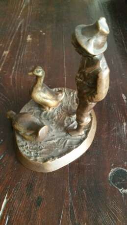 “the boy and geese” Bronze Molding Classicism Historical genre 1900-1920 - photo 1