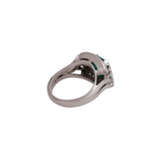Ring mit achteckigem Smaragd, ca. 1,7 ct flankiert von 8 Brillanten - photo 3