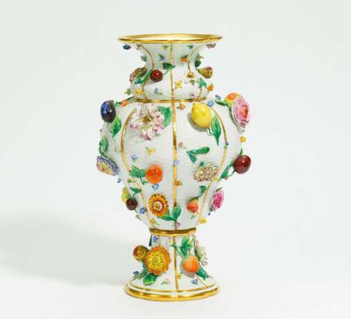 Мейсен. Große Vase mit Blüten und Früchten - фото 1