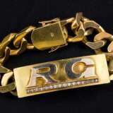 Prachtvolles goldenes Armband mit Monogramm und Diamanten-Besatz - Foto 1