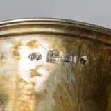 Bedeutender vergoldeter Silberpokal mit Medaillons der kaiserlichen Familie - Foto 3