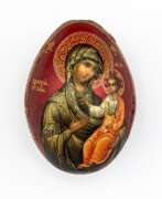 Яйца. Lack-Osterei mit der Gottesmutter Iverskaja und rückseitigem Monogramm für "Christus ist auferstanden"