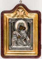 Ikone der Gottesmutter Tolgskaja mit Silberoklad im Kiot und rückseitiger Segensinschrift des Erzbischofs Ionafan von Jaroslavl und Rostov aus dem Jahre 1890